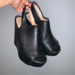 Steve Madden peep toe wedges